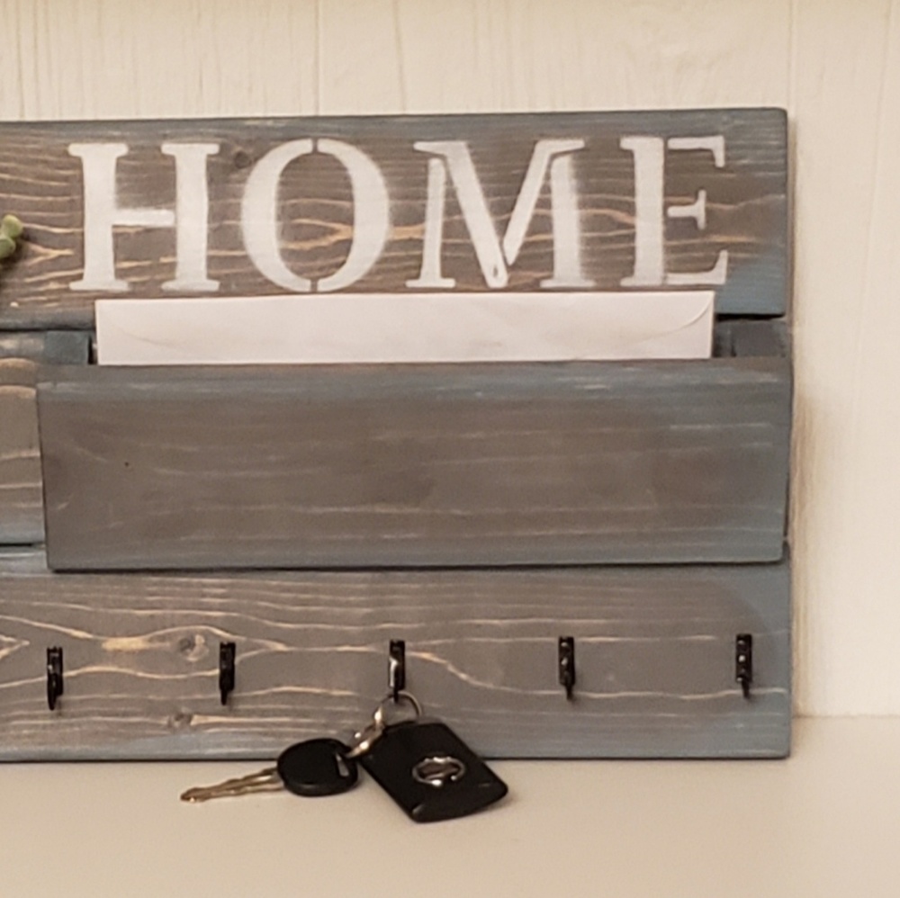 Mail holder - Picture 2 of 4